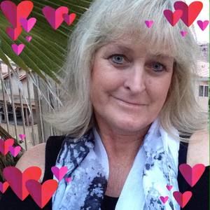 Meet your Posher, Carolyn